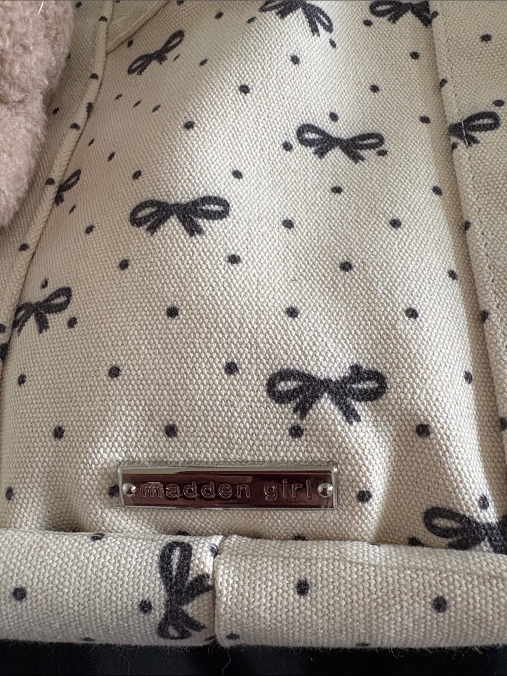 Madden girl. Cream Bow-Print Canvas Tote Bag with Bear Charm. - Picture 2 of 15